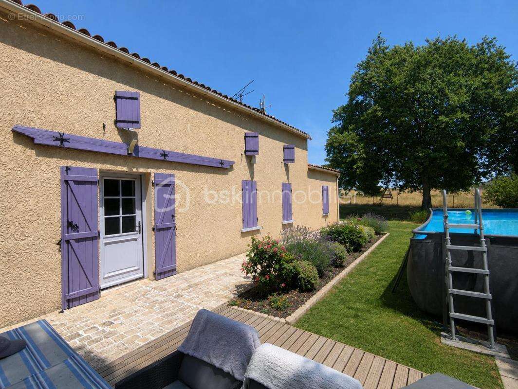 Maison familiale de 220 m² à Boisredon - photo 10
