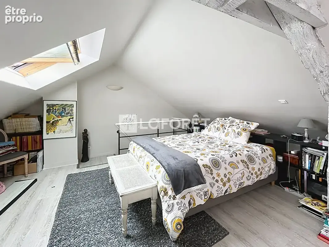 Maison de caractère avec dépendance et sous-sol  9 pièces- 190 m2 - photo 12