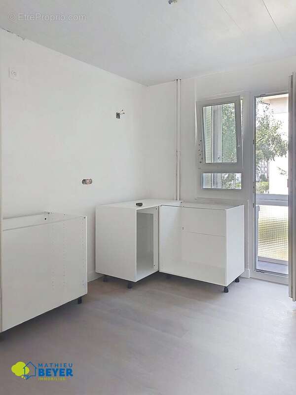 Schiltigheim T4 avec 2 garages et cave ! - photo 3