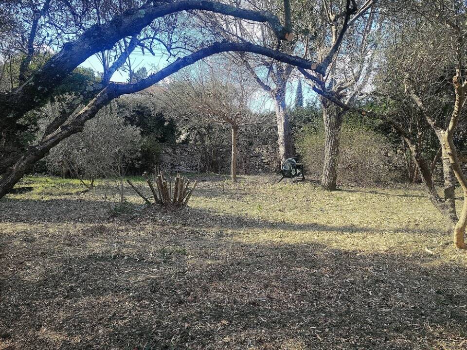 Terrain à GOUDARGUES