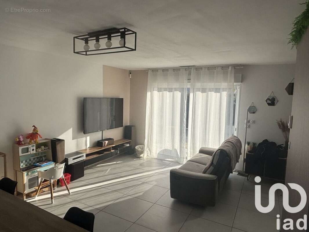 Photo 2 - Maison à MONTBARTIER