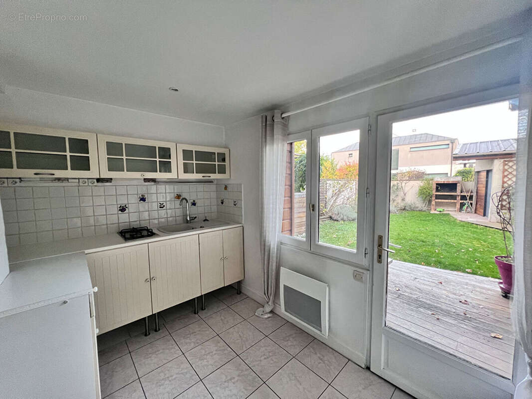 Maison à SARTROUVILLE