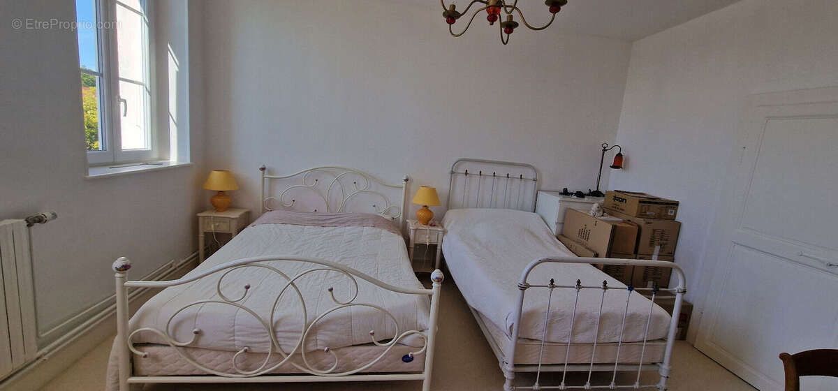 Maison à SERVILLY