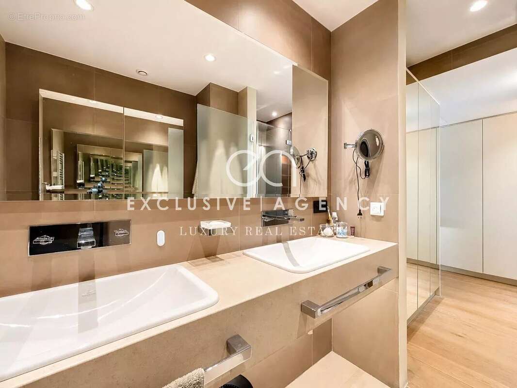 CANNES  Appartement 4 pièces 112m² à vendre Terrasse 53m² Vue mer exceptionnelle - photo 6