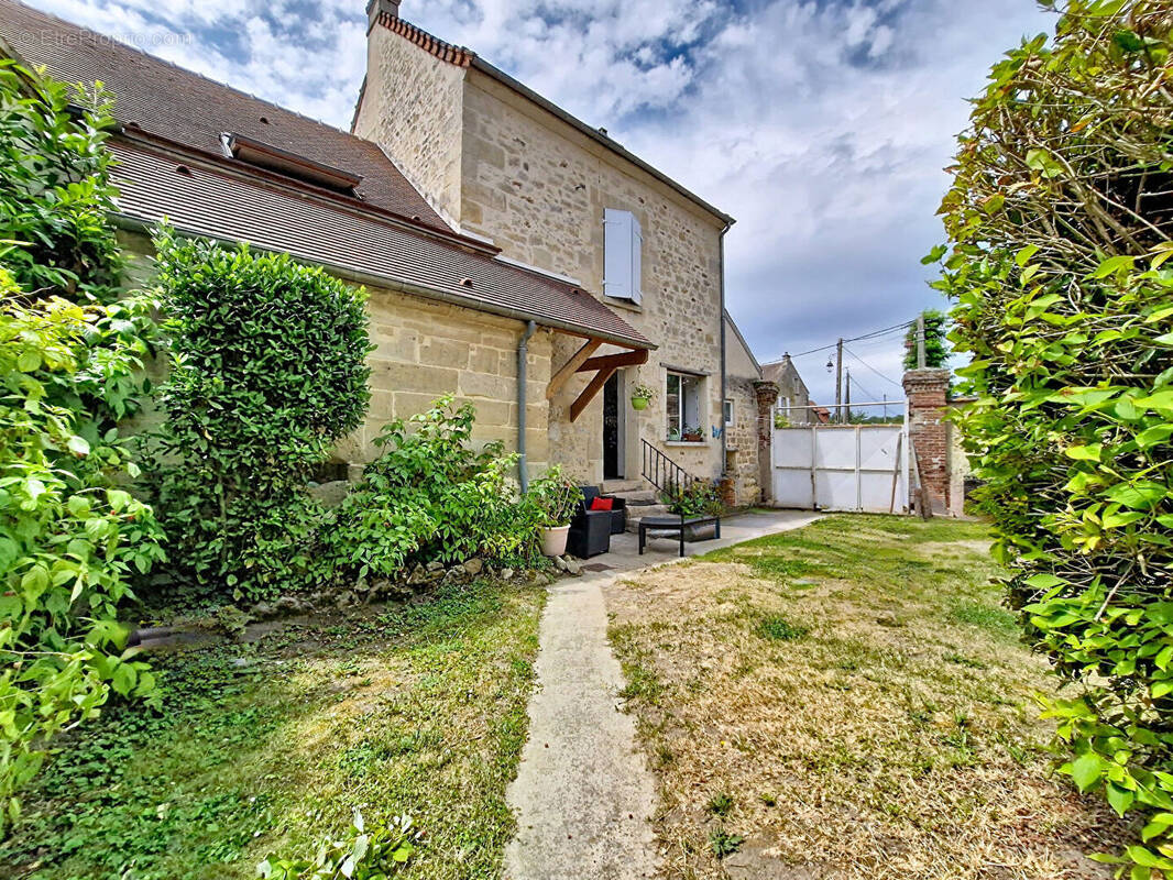 Maison à CHARS