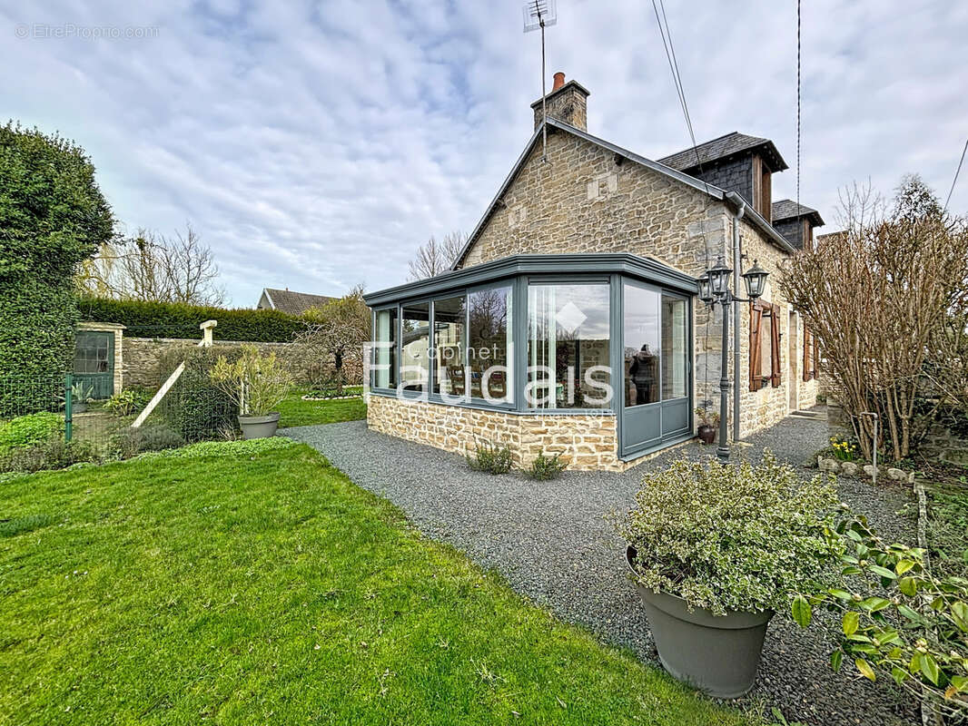 Maison à HOTTOT-LES-BAGUES