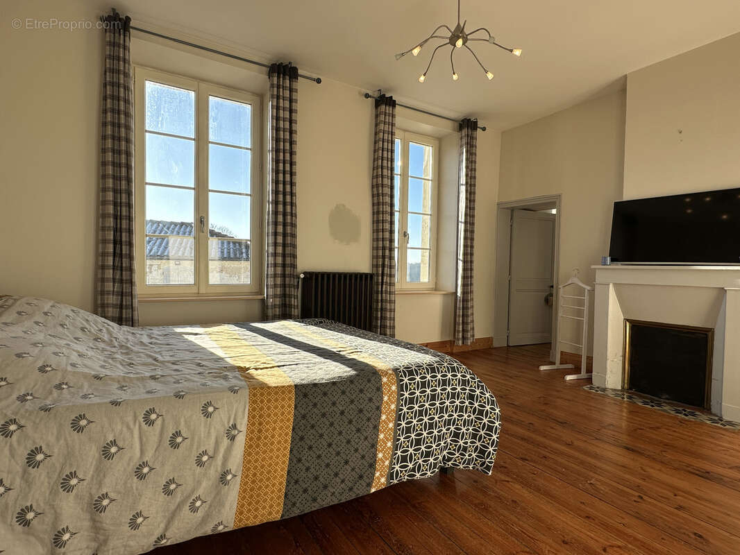 Maison à LOUZAC-SAINT-ANDRE