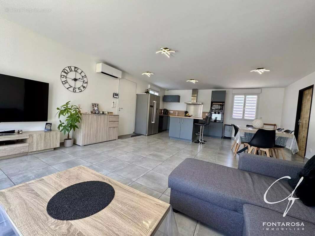 Maison à PUGET-SUR-ARGENS