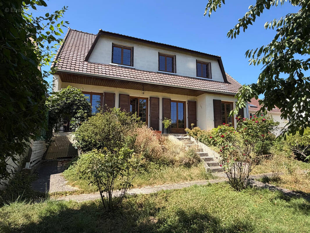 Maison à TREMBLAY-EN-FRANCE
