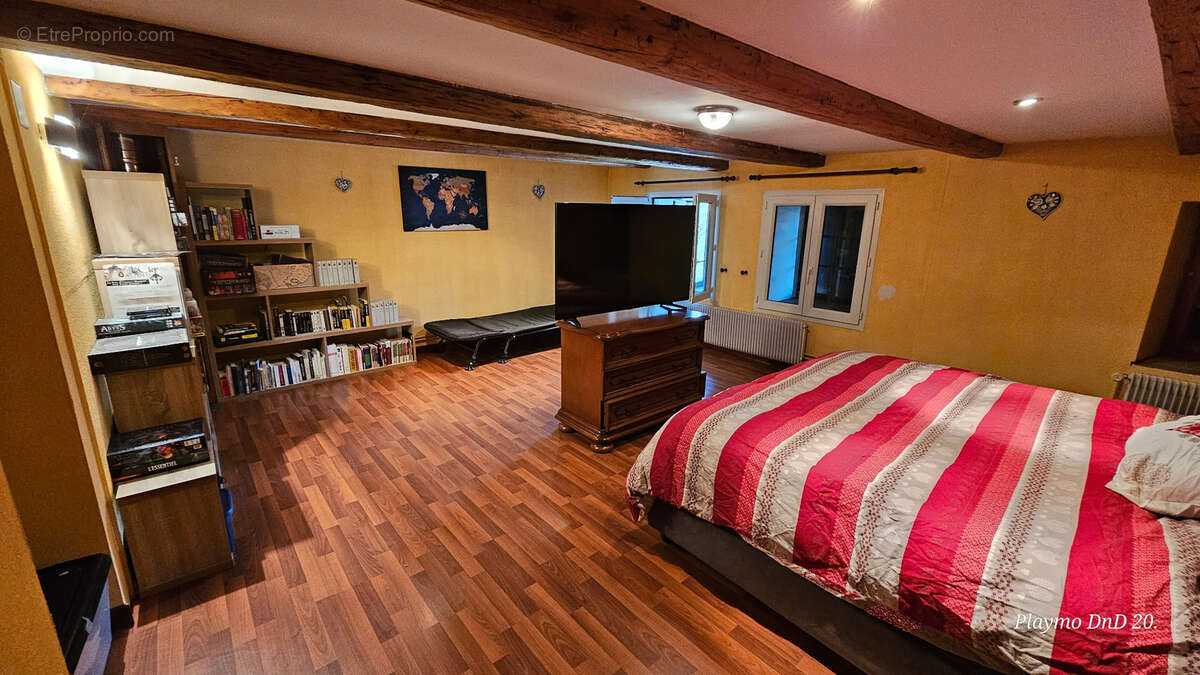 Champenay, commune de Plaine, spacieuse maison de caractère, rénovée, 192 m2, 4 chambres. - photo 37