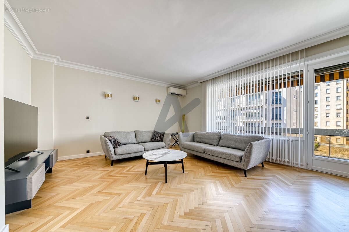 Appartement à LYON-6E