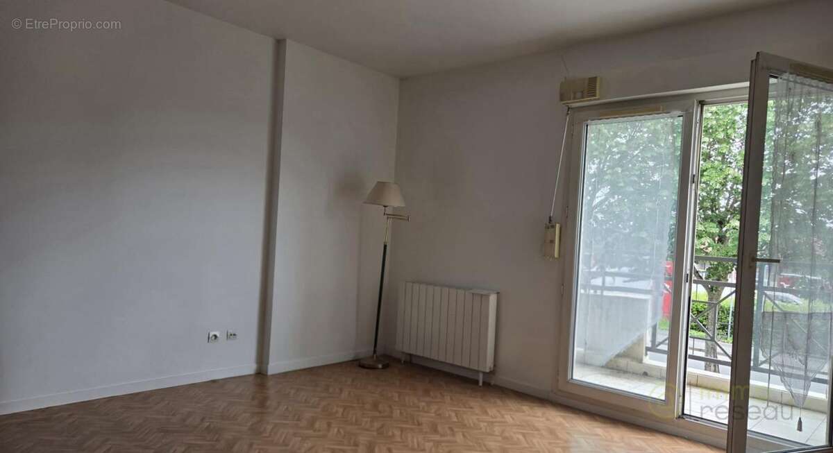 Appartement à SAINT-REMY-LES-CHEVREUSE