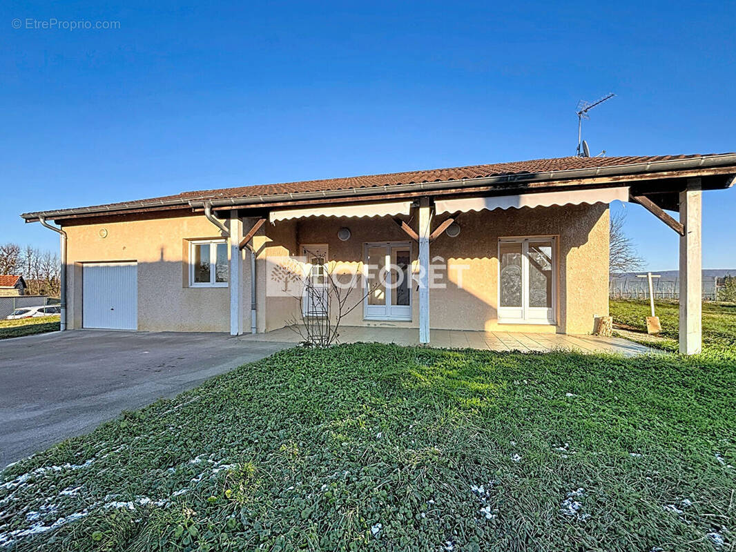 Maison à SAINT-ETIENNE-DU-BOIS