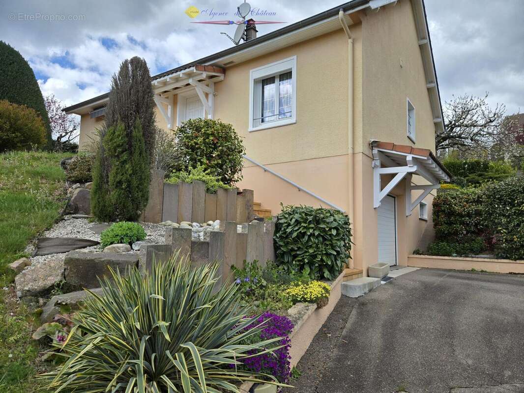 n°2 - Maison à LA CLAYETTE