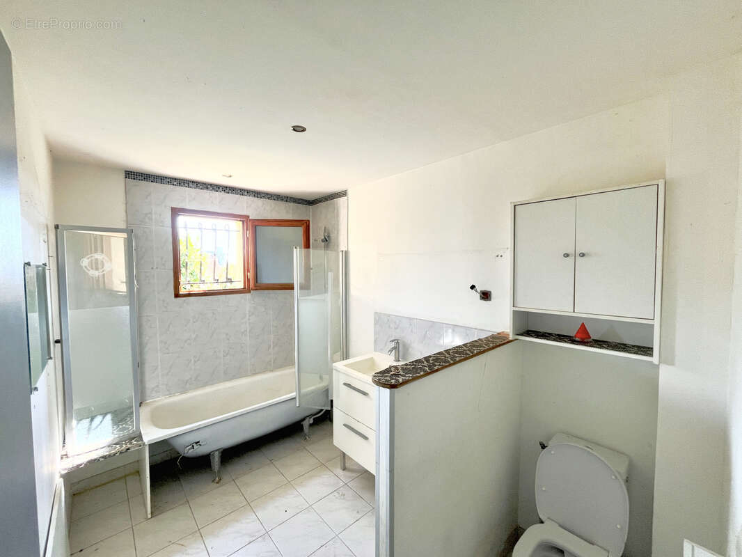 Maison de plain pied 82m2 , 3 chambres - photo 9