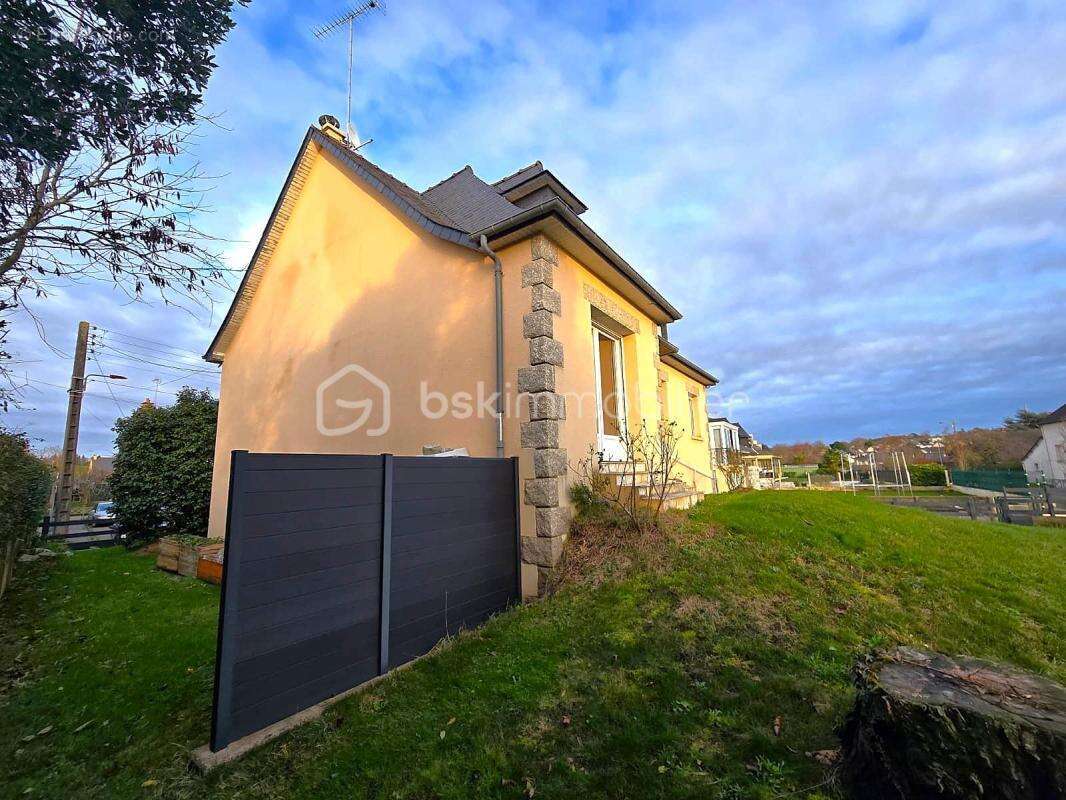 Maison à BOURG-DES-COMPTES