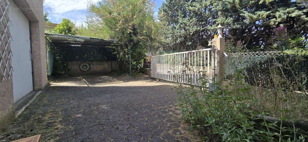 Maison T5 double garage - photo 3