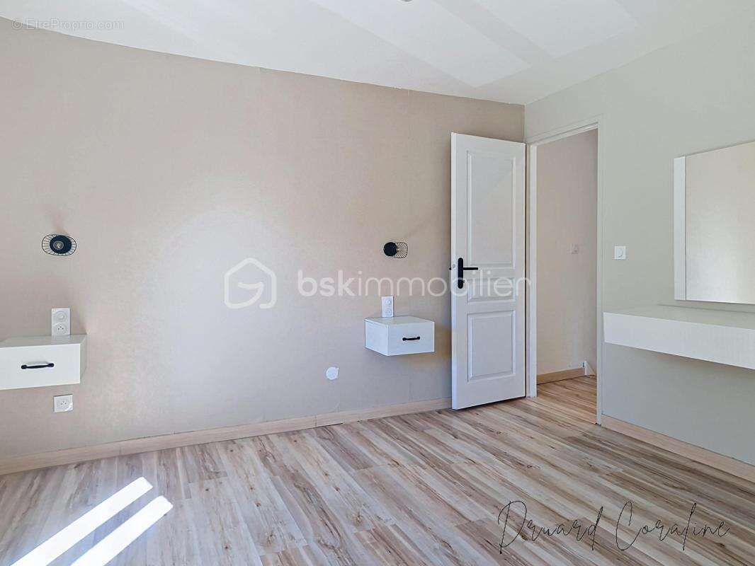 Appartement à POISAT