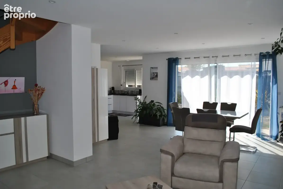 Maison à vendre 7 pièces L'HERBERGEMENT (85) - photo 7