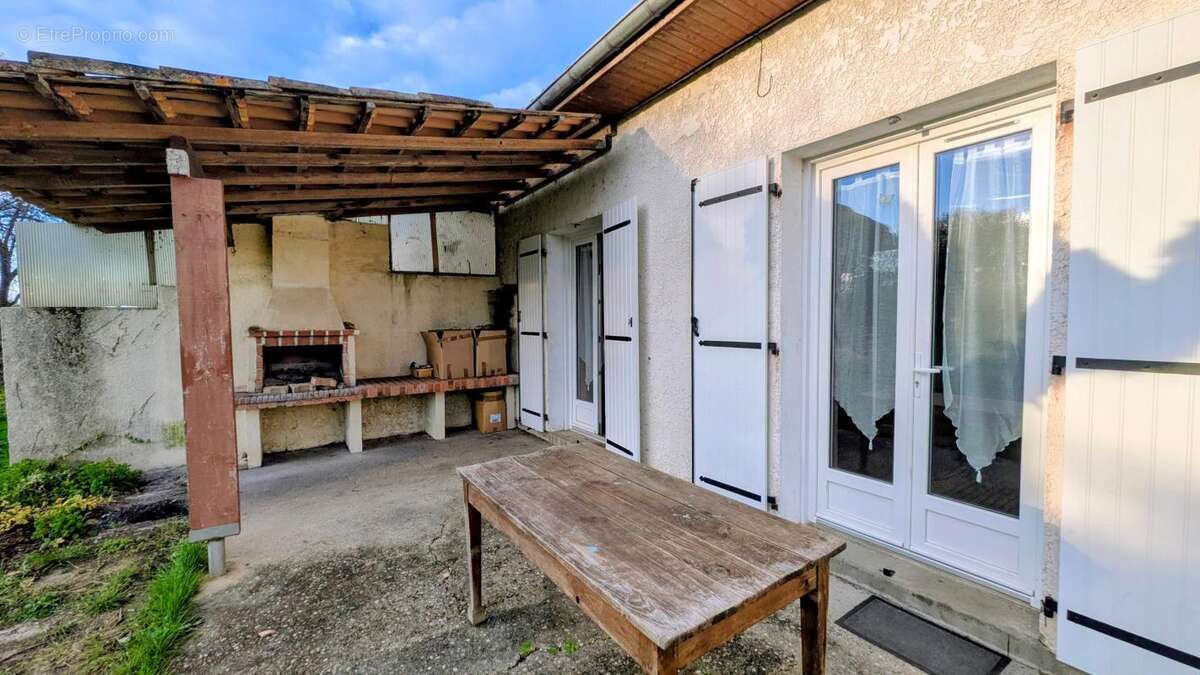 Maison à AUBIE-ET-ESPESSAS