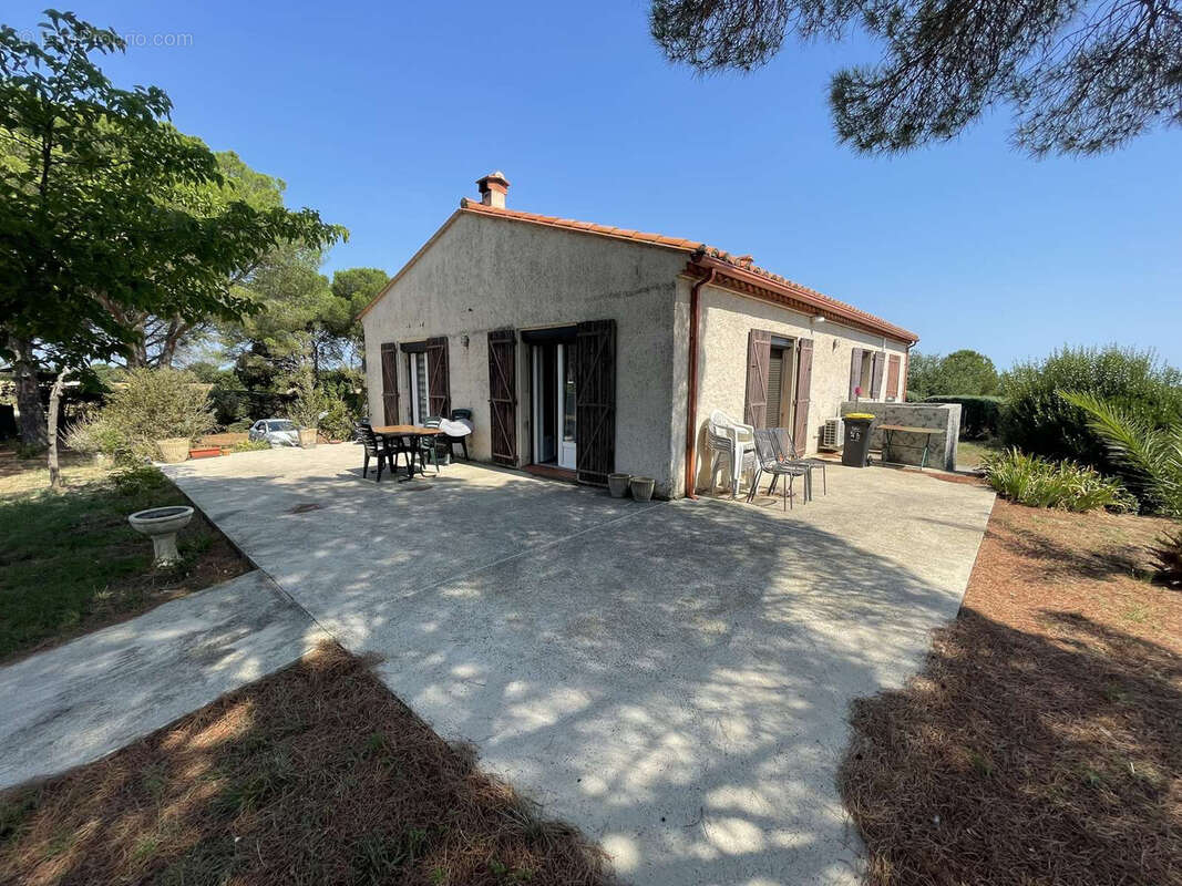 Maison à VILLELONGUE-DELS-MONTS