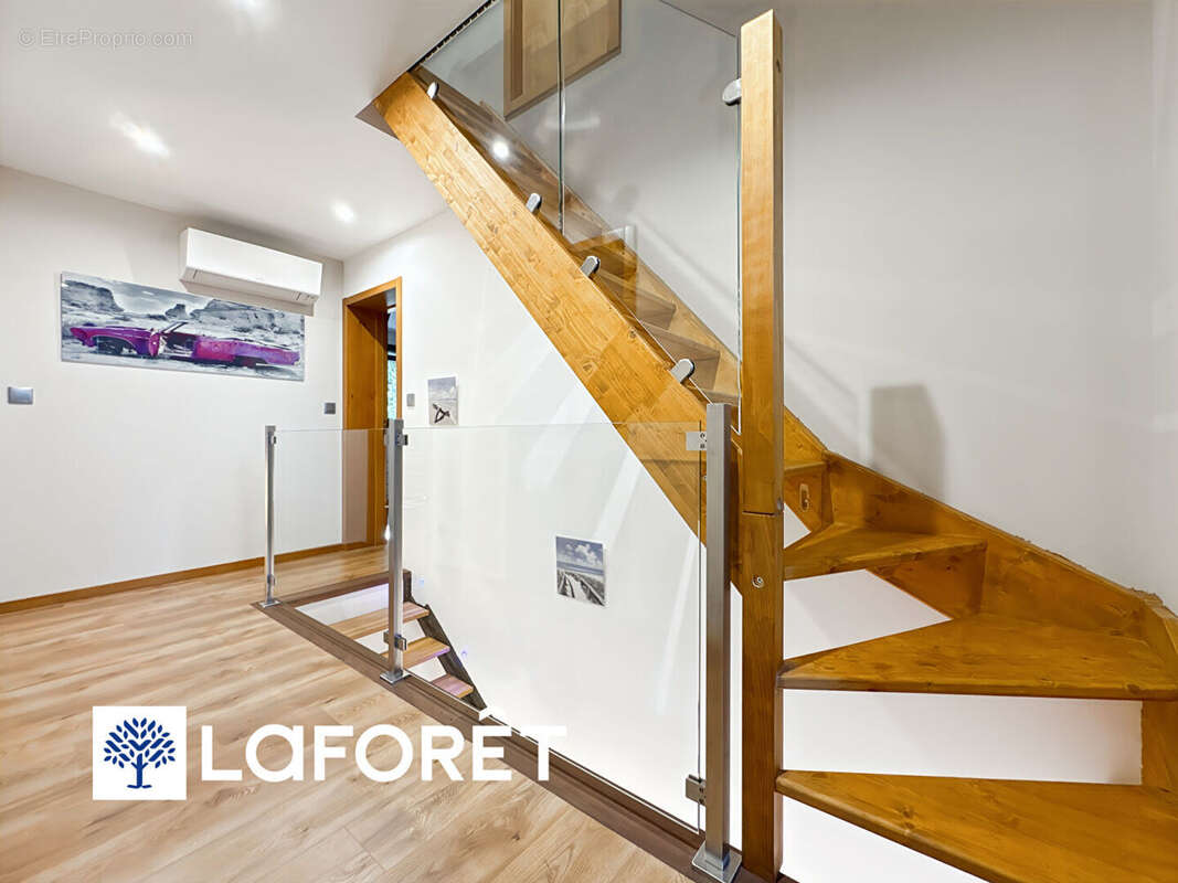 Maison à SAINTE-GENEVIEVE-DES-BOIS