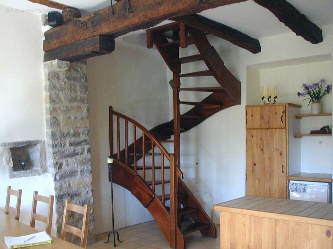 Deux maisons pour le prix d'une — dans un village très prisé - photo 12