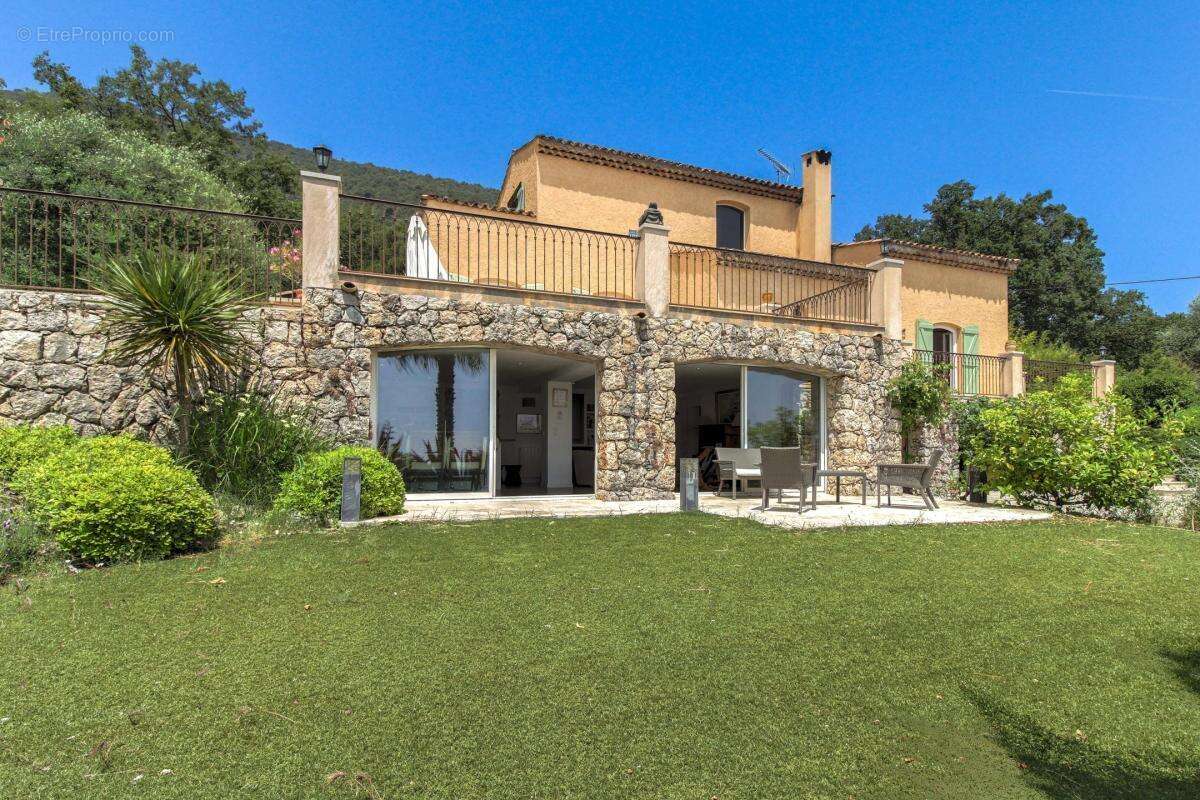 Maison à GATTIERES