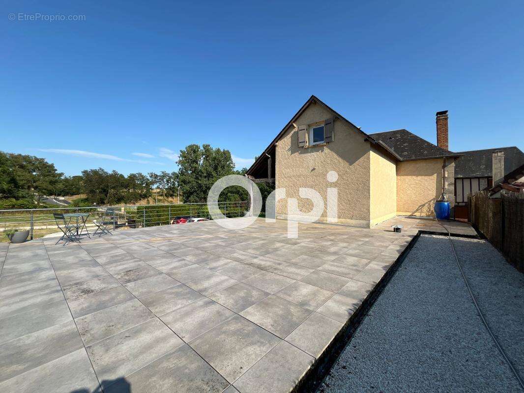 Maison à CUBLAC
