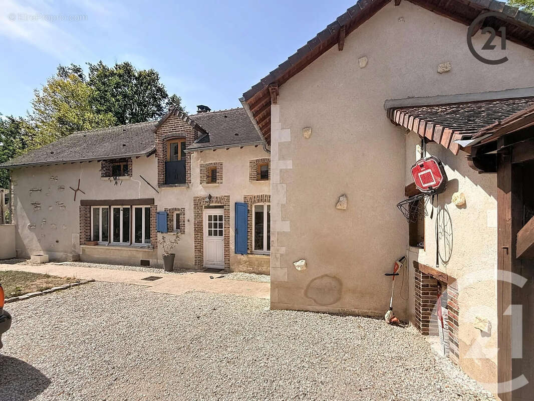 Maison 253 m² à Poilly-Sur-Tholon  - photo 23