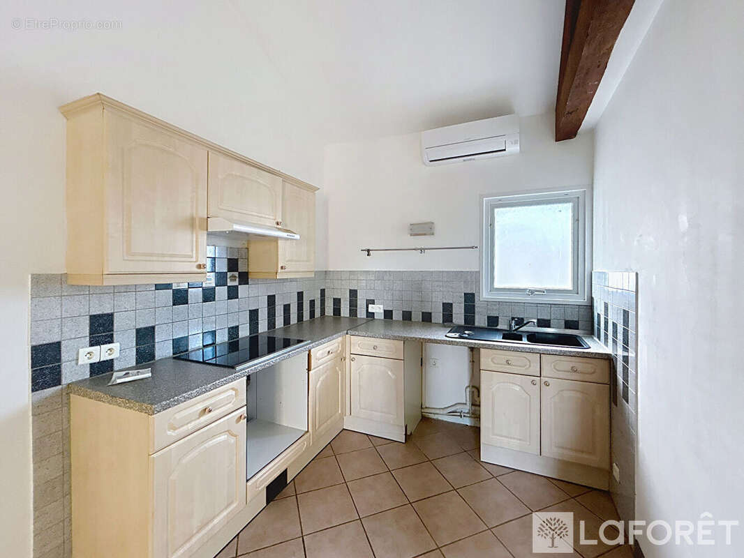 COURTHEZON - Beau T3 lumineux + GARAGE, et parking - photo 2