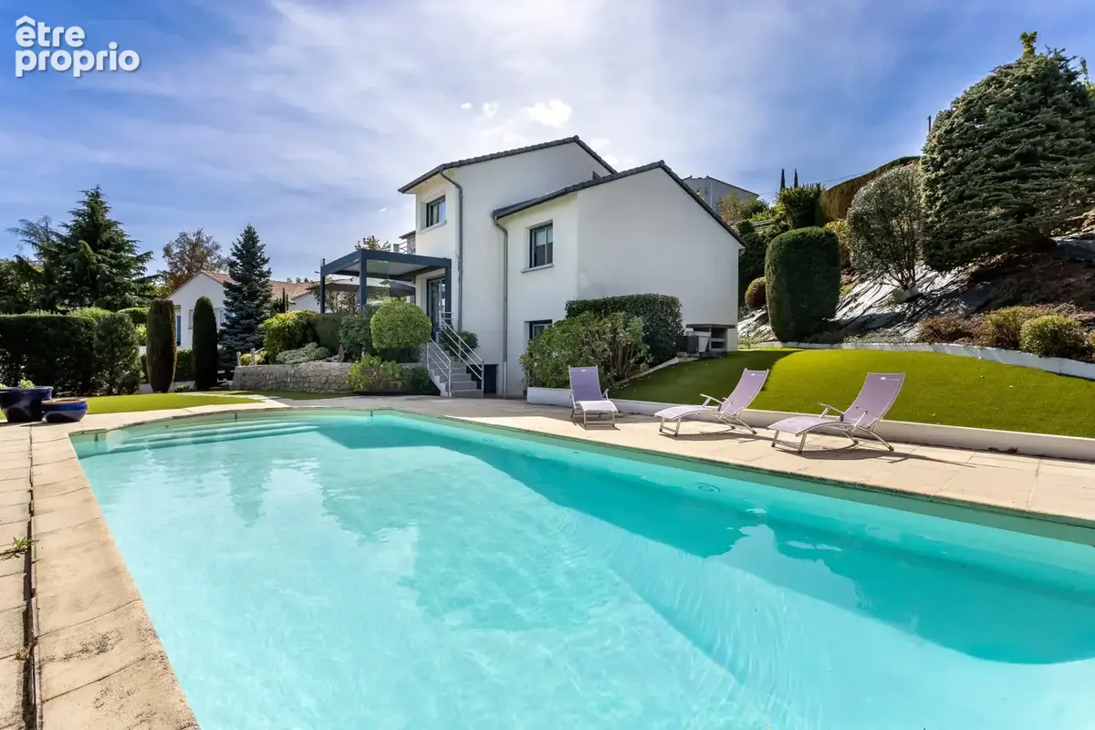 Maison 6 pièces 250 m² à vendre à Royat (63130) - photo 1