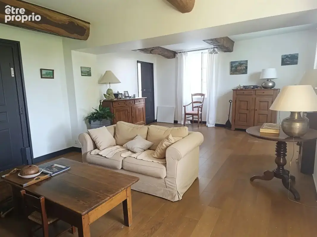 Maison familiale de caractère avec piscine et de nombreuses dépendances - photo 10