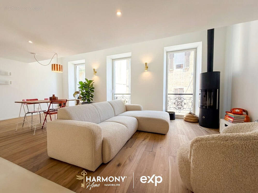 Maison 144 m² à Marseille-6e  - photo 2