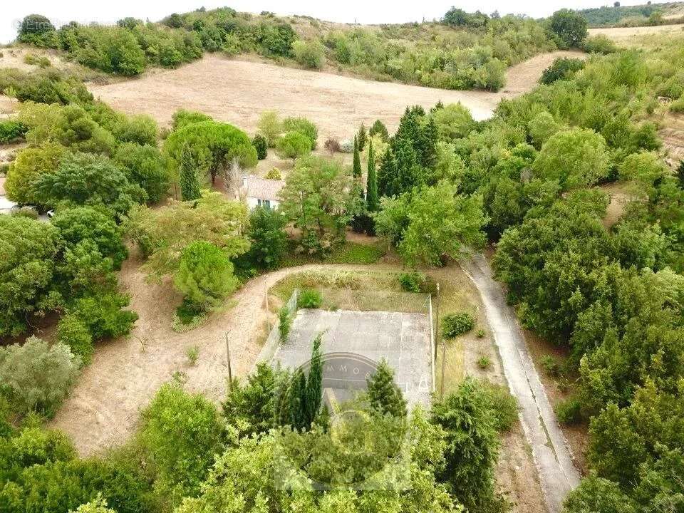 Maison T6 de 175 m² sur terrain de 2 ha avec piscine et tennis - photo 2