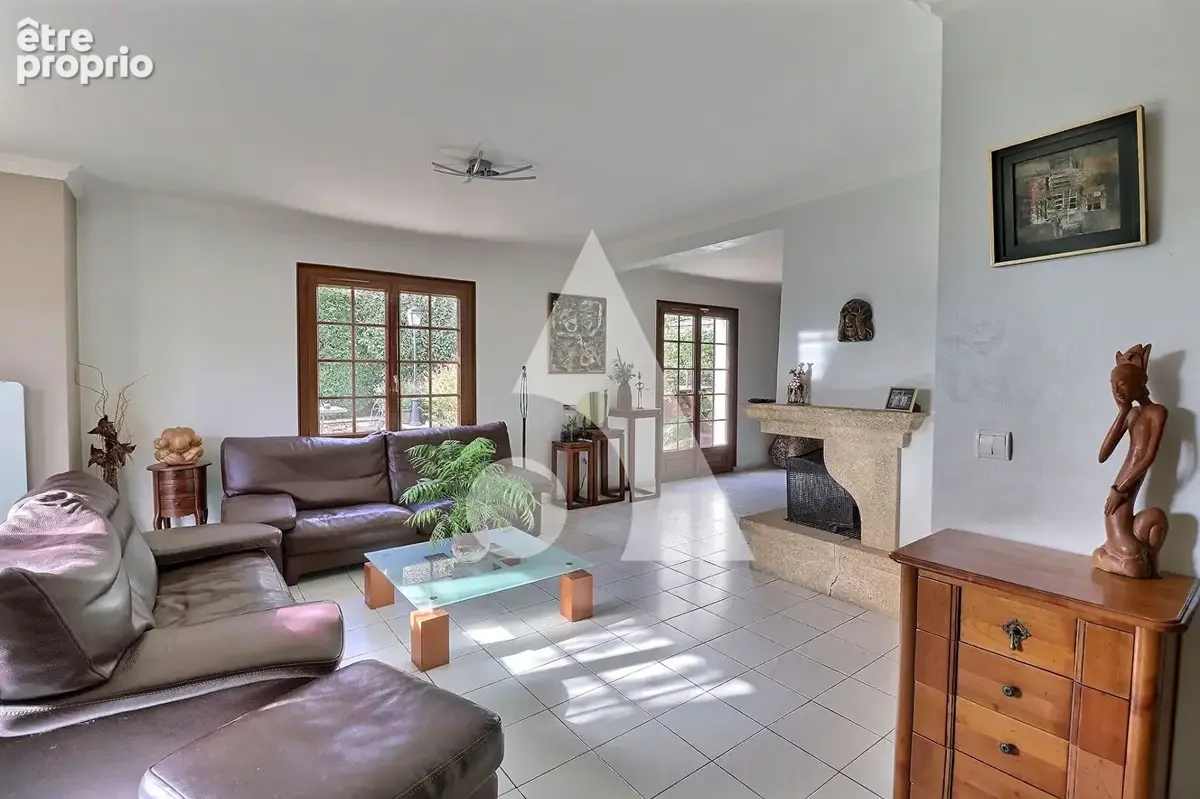 Maison individuel 7 pièces avec piscine - CENTRE VILLE - photo 3
