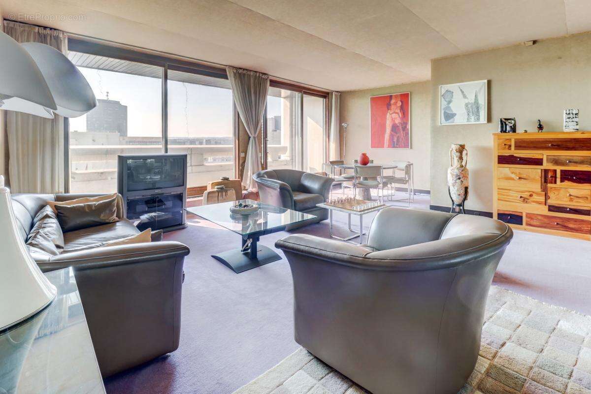 Appartement à PARIS-15E