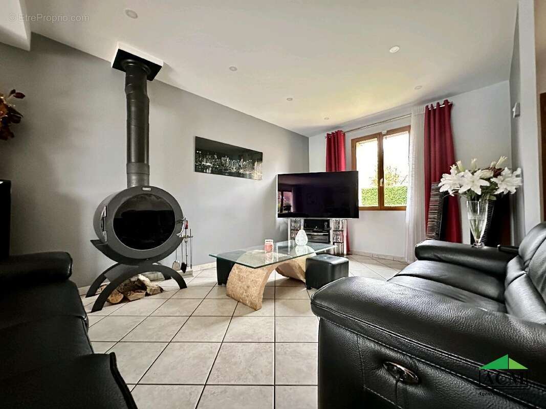 Maison à MERY-SUR-OISE