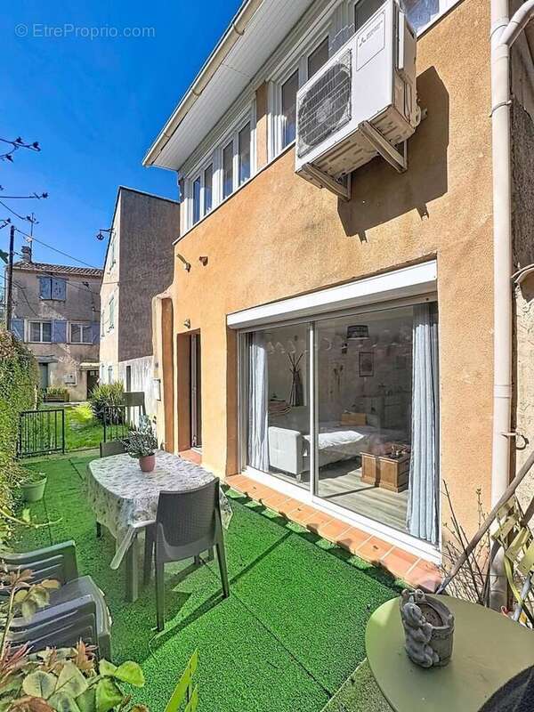 Maison à POURCIEUX