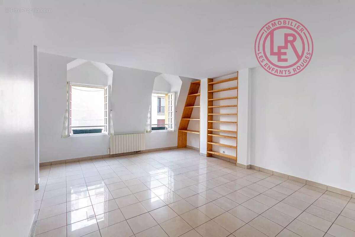 Appartement à PARIS-3E
