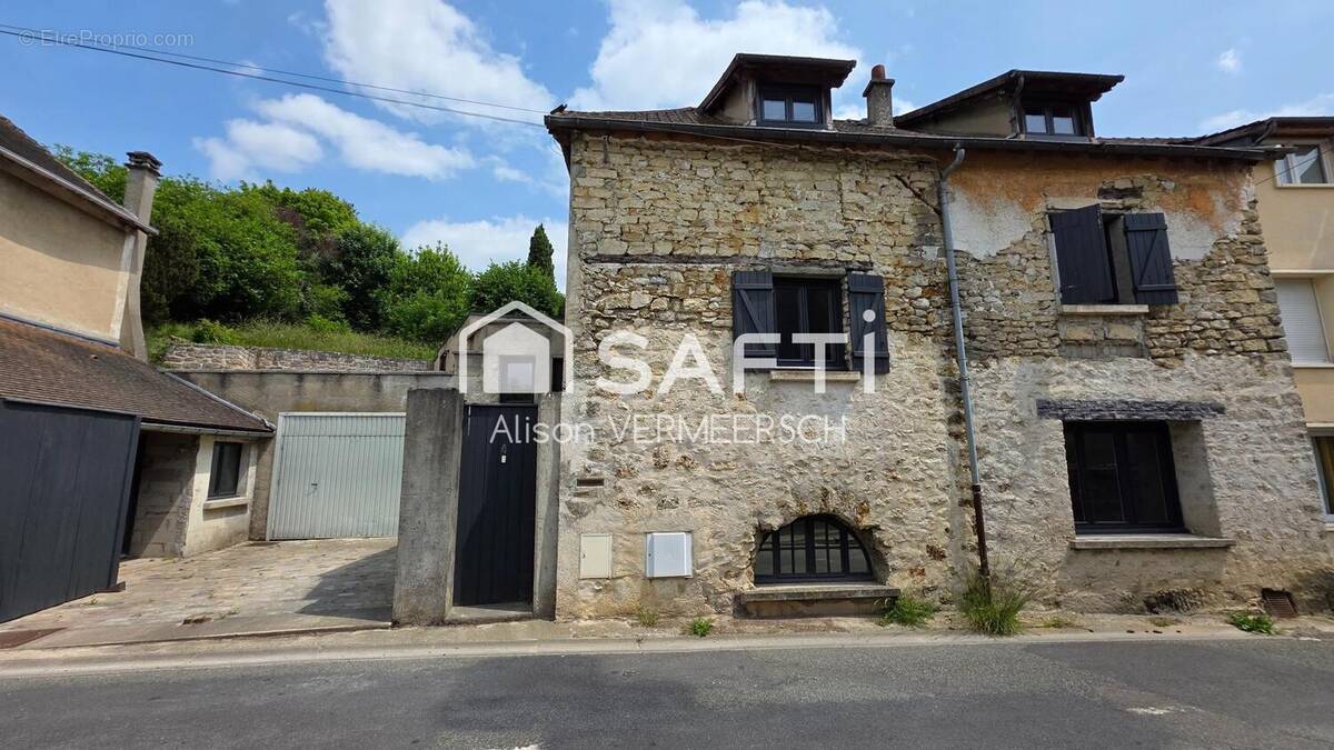 Photo 1 - Maison à VETHEUIL