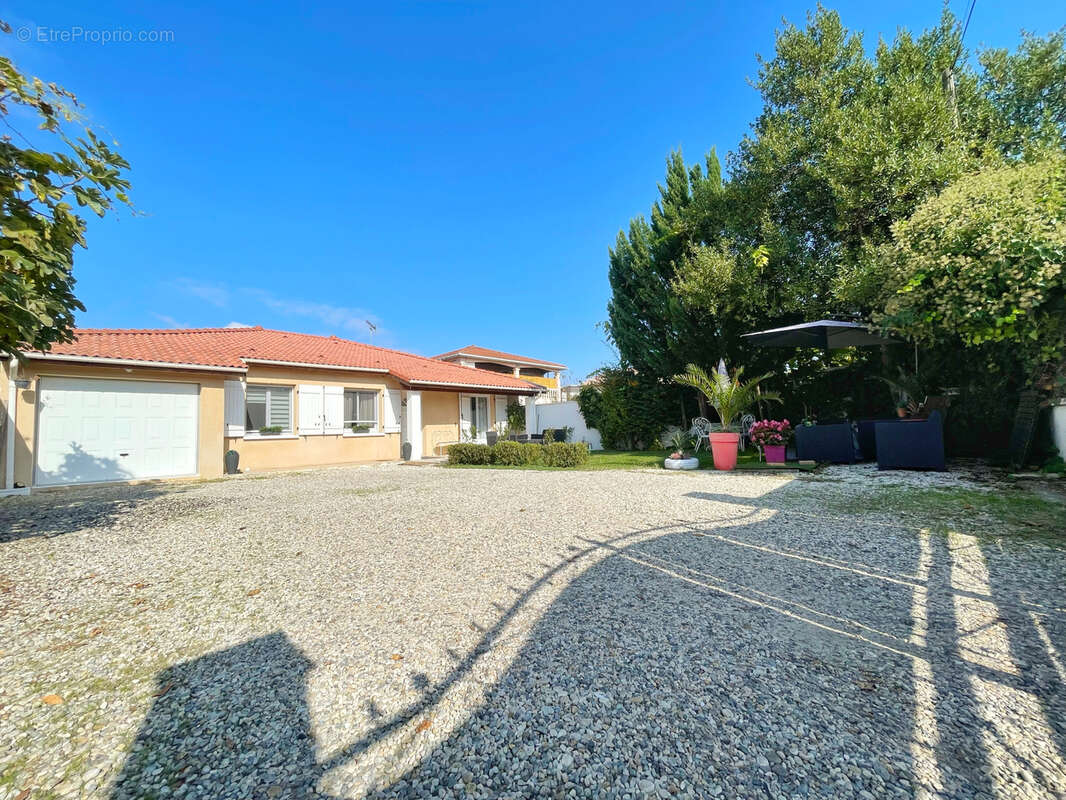 Maison à VAULX-EN-VELIN