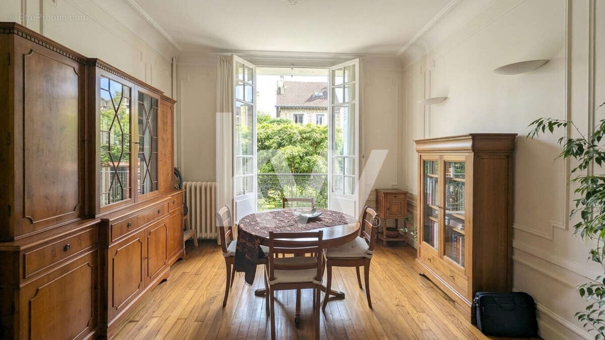Maison 160 m² à Enghien-Les-Bains  - photo 6