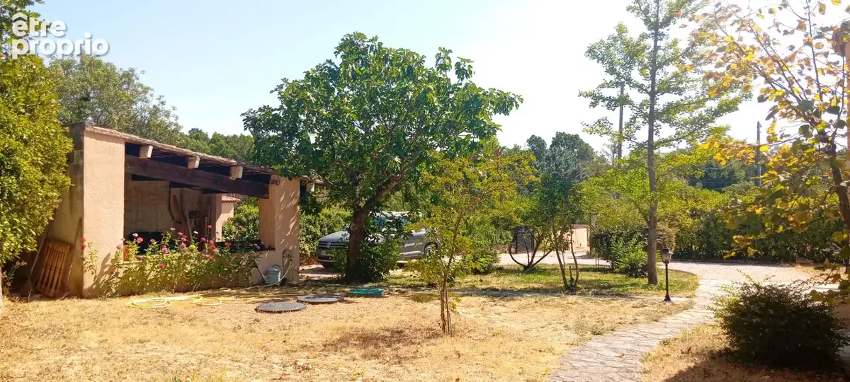 Besse sur Issole Charmante maison T3 avec piscine et carport - photo 8