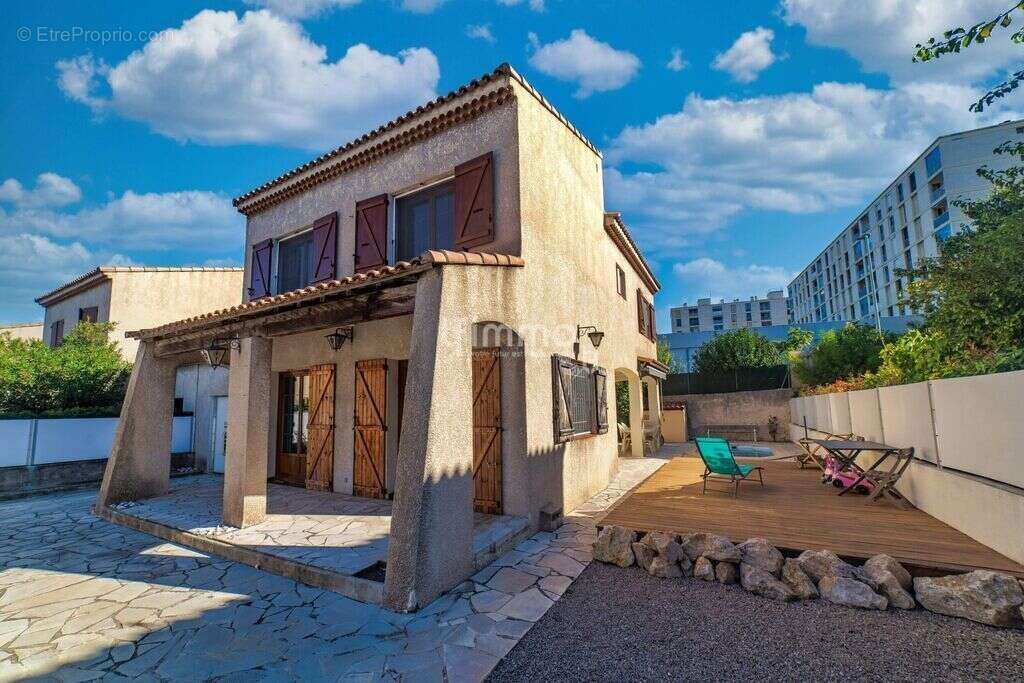 Maison à MARSEILLE-10E