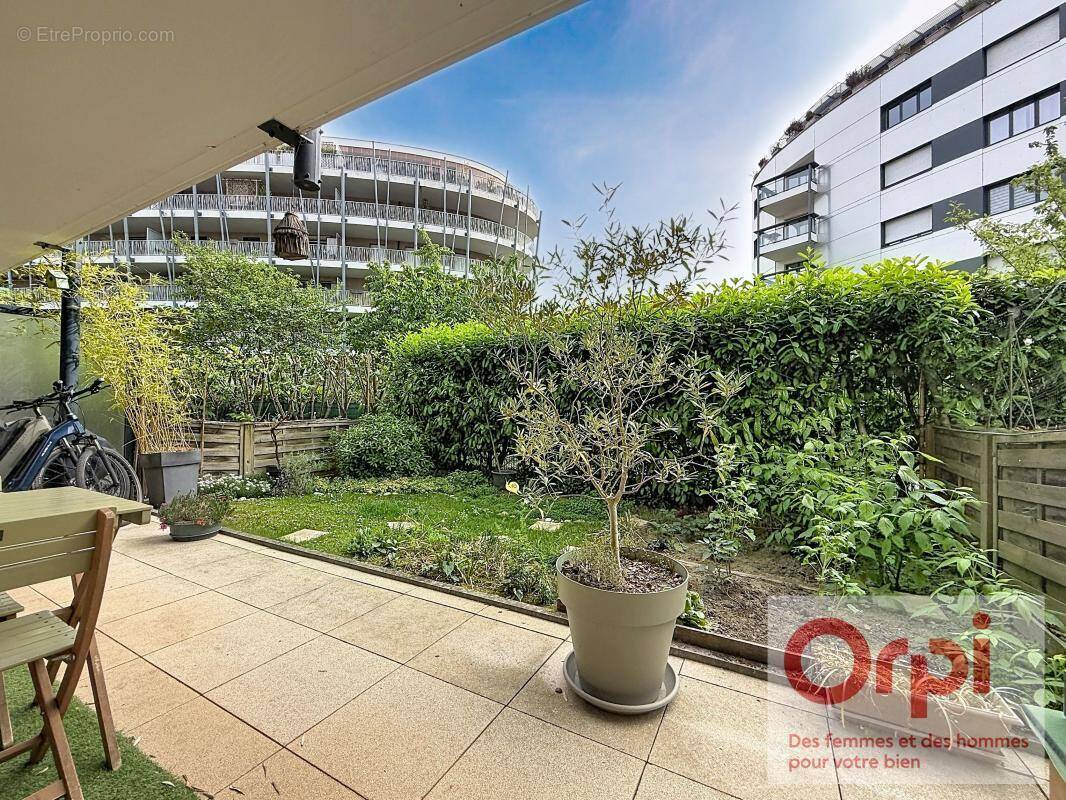 Appartement à ISSY-LES-MOULINEAUX