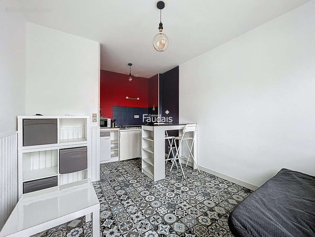 Appartement 146 m² à Saint-Lo  - photo 4