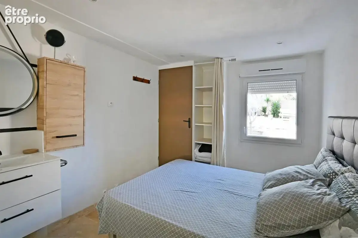 Maison de 5 pièces de 104 m² à Saint-Julien-les-Rosiers - photo 14