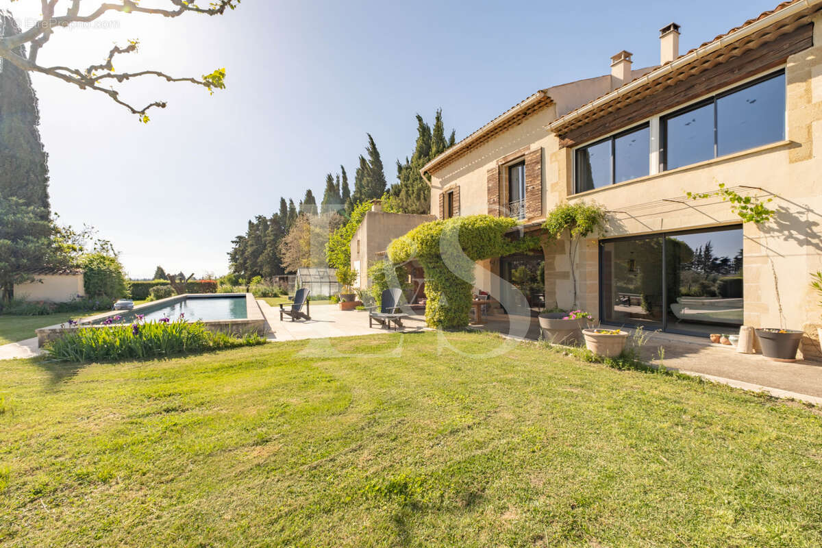 Maison à VAISON-LA-ROMAINE