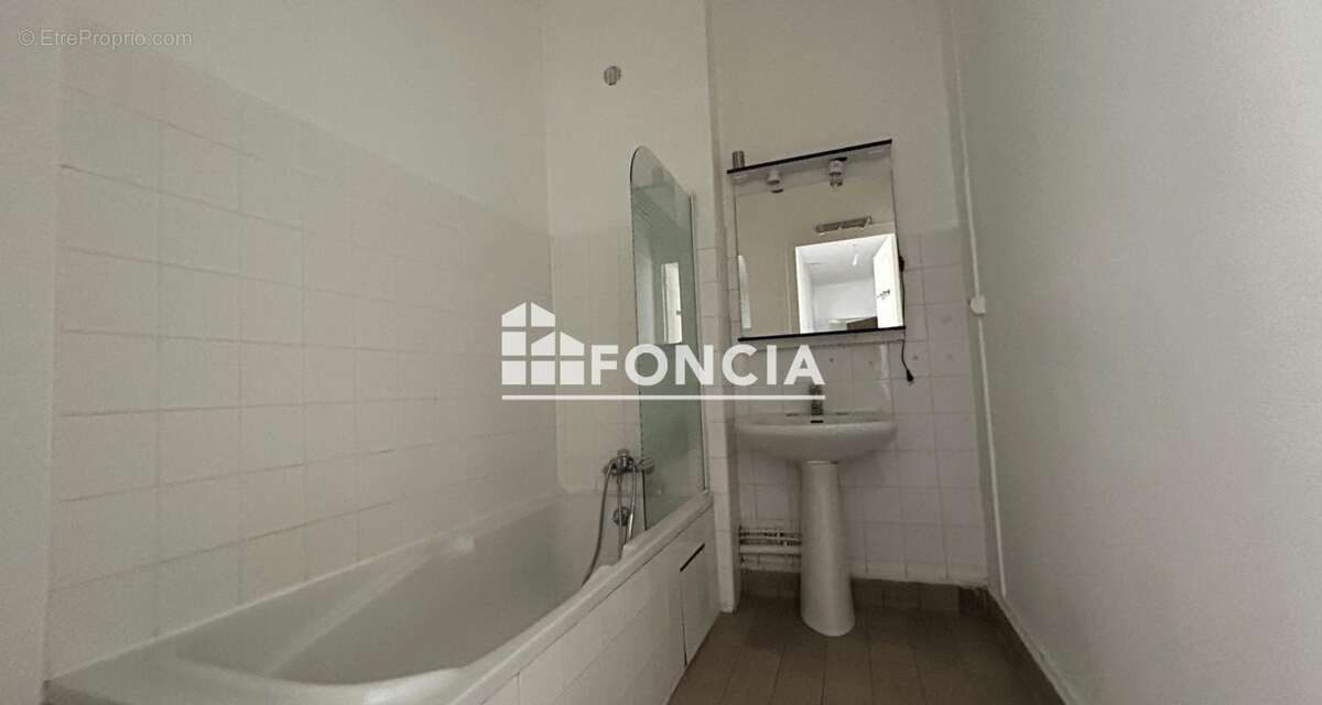 Appartement à SAINT-ETIENNE